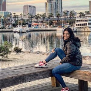 Meet your Posher, Adeline